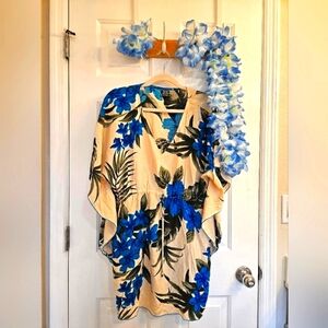 Women's/Juniors Hawaiian Floral Dress